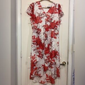 Lane Bryant Hi Low White & Red Floral Size 22 Dress. 2972-M